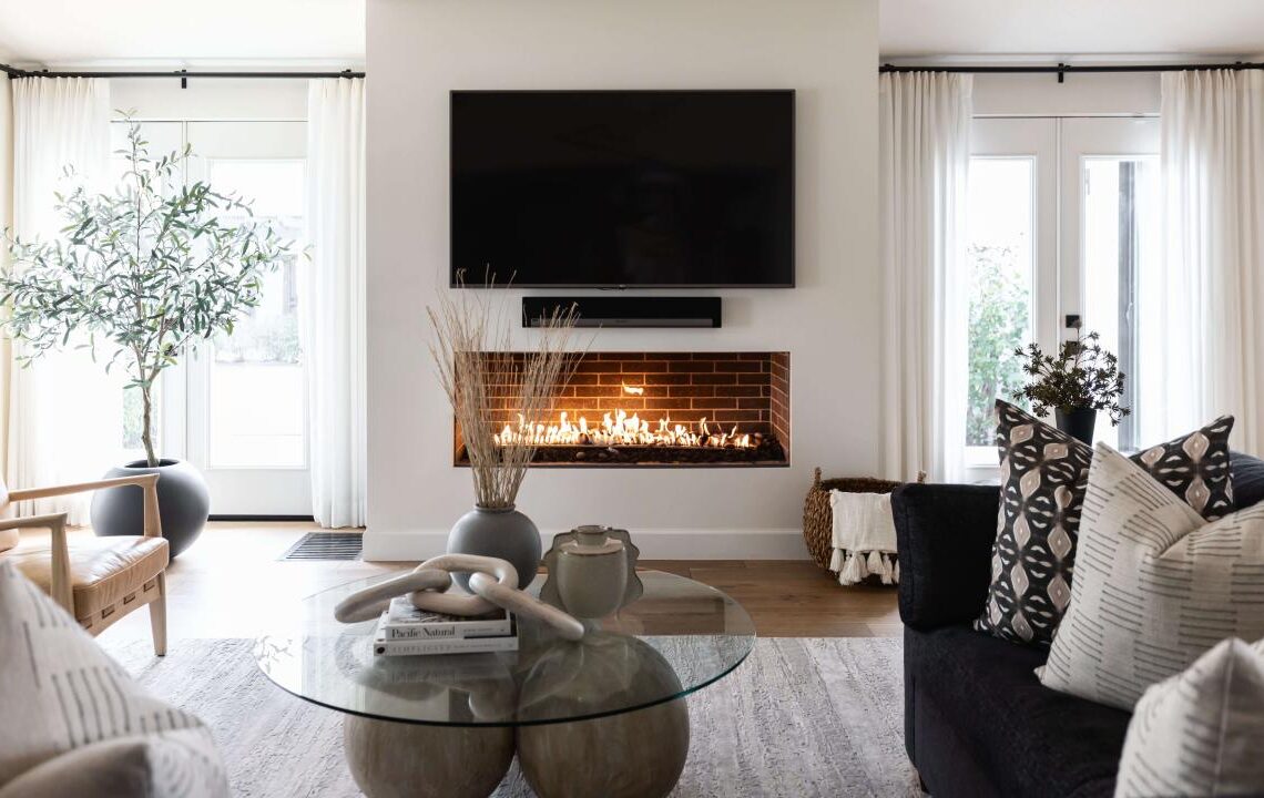 37 Small Living Room Ideas for a Cozy Common Area | Architectural Digest