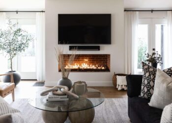 37 Small Living Room Ideas for a Cozy Common Area | Architectural Digest