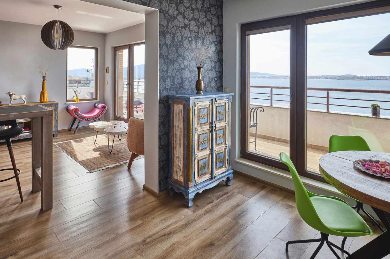 What Is the "Pretty Ugly" Design Trend?